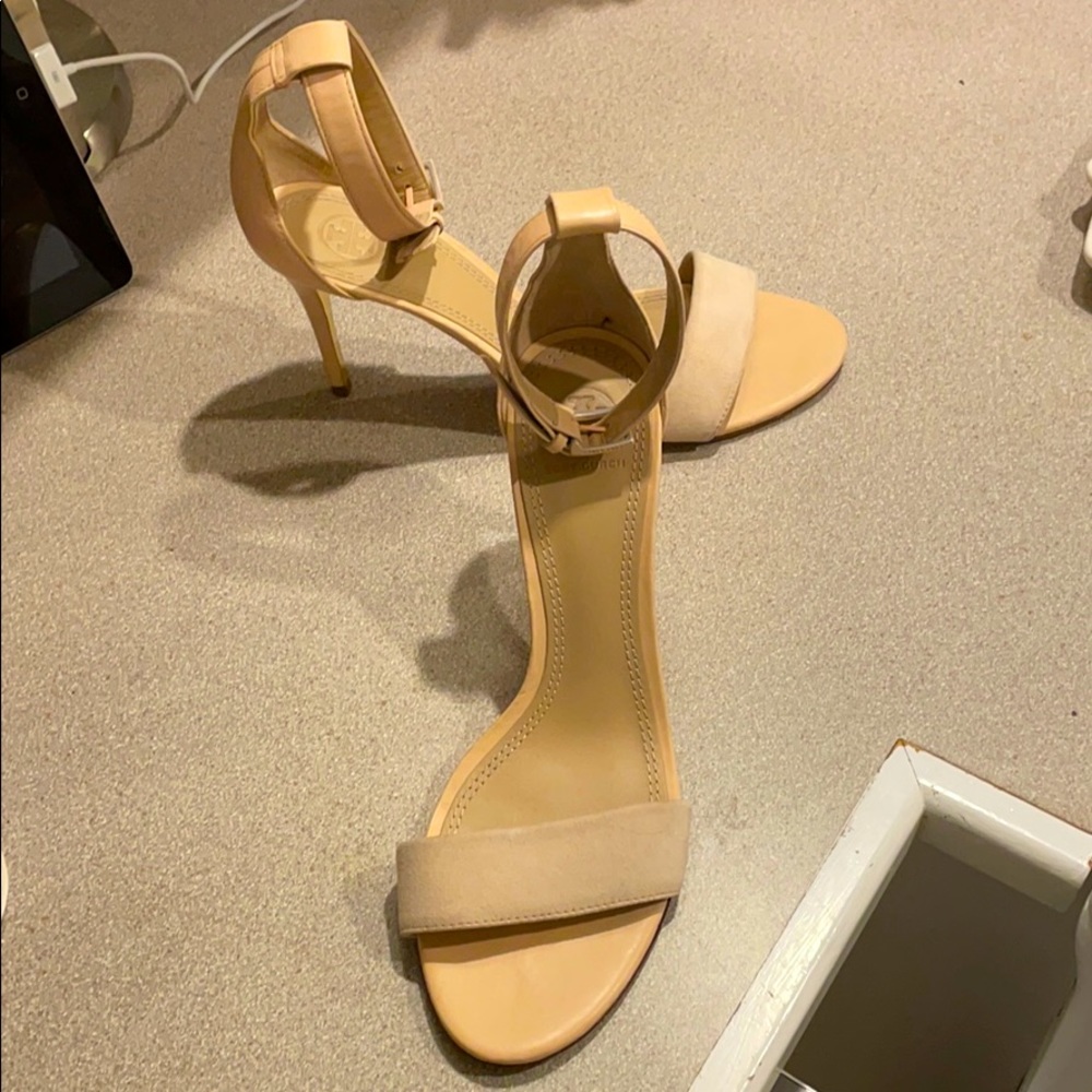 Tory Burch pumps